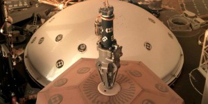 InSight : le sismomètre SEIS bientôt déployé sur le sol martien