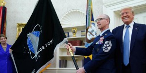 Trump vante son « super méga-missile » et force le Pentagone à sortir du bois