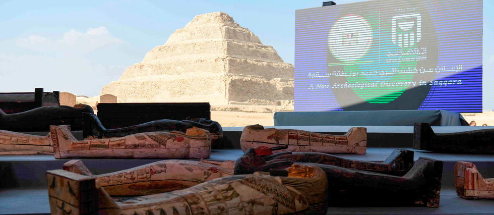 À Saqqara, les Égyptiens découvrent 100 sarcophages de 2 500 ans