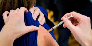 Vaccination anti-Covid : des progrès (timides) en France