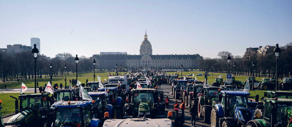 Néonicotinoïdes : 500 tracteurs à Paris pour protester contre leur interdiction