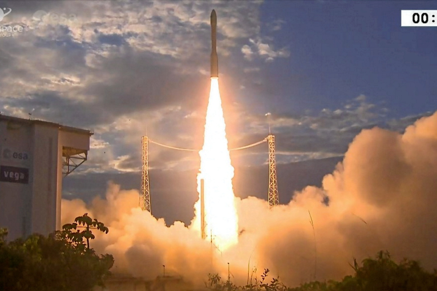 Satellite Aeolus : comment l’ESA veut limiter la pollution spatiale