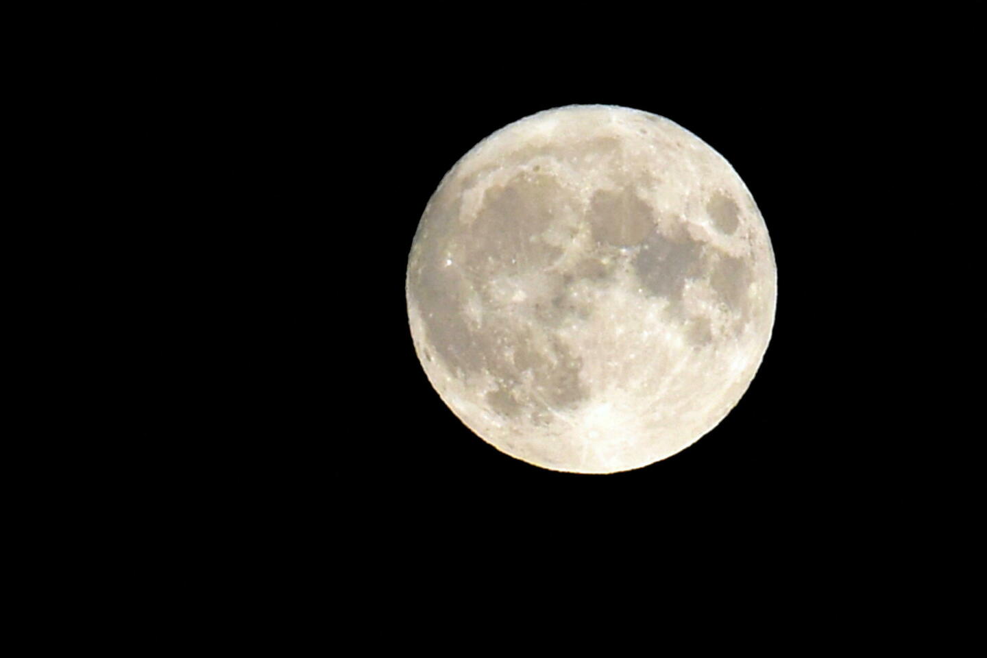 Qu’est-ce que la super lune bleue, observable dans la nuit de mercredi à jeudi ?