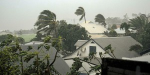 « Il faut tenir jusqu’à mardi matin » : La Réunion frappée par le cyclone Belal