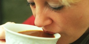 La caféine pourrait avoir un effet protecteur contre la maladie d’Alzheimer