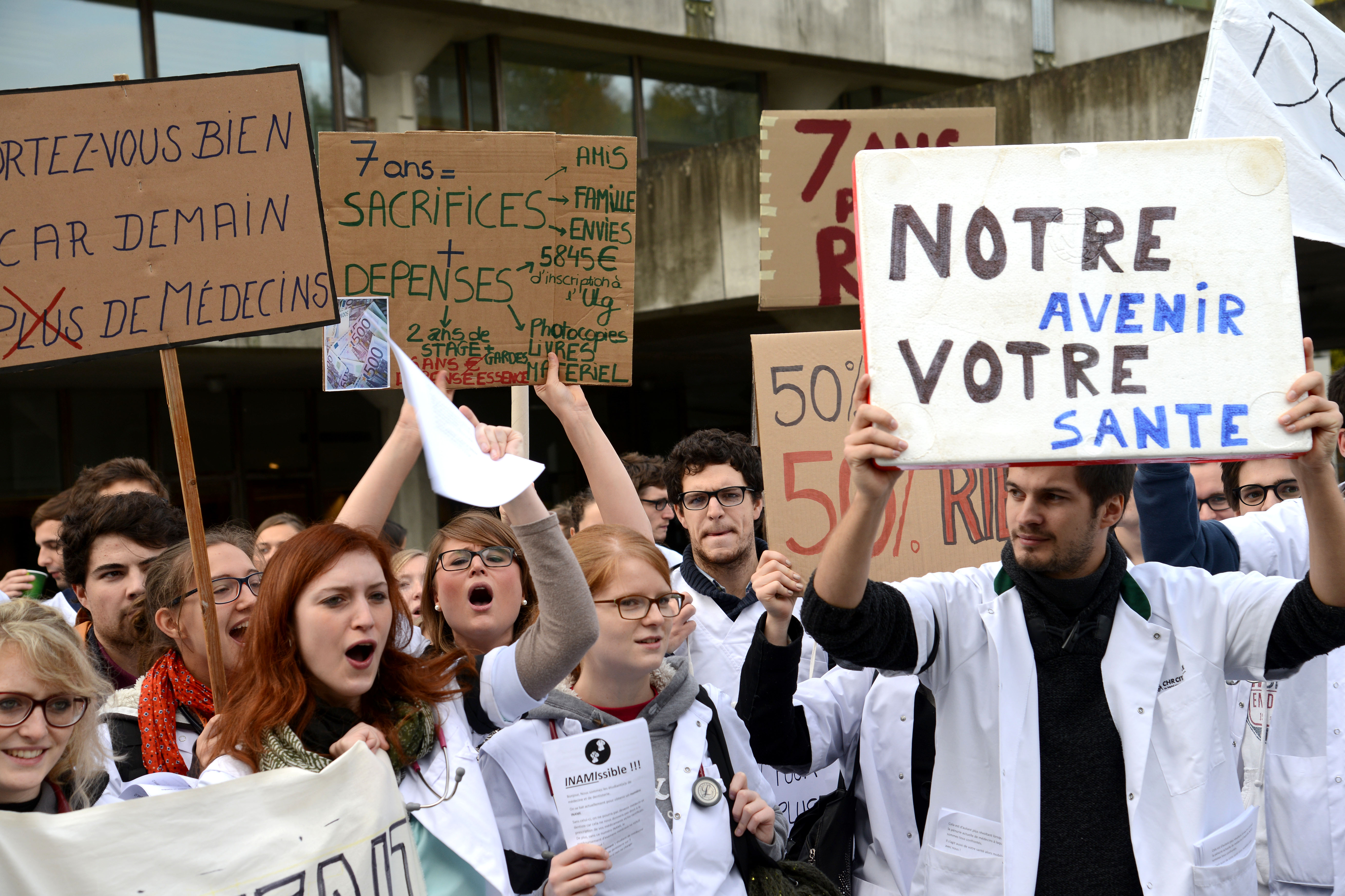 «Donnez-nous nos numéros Inami»: les étudiants en colère au CHU de Liège