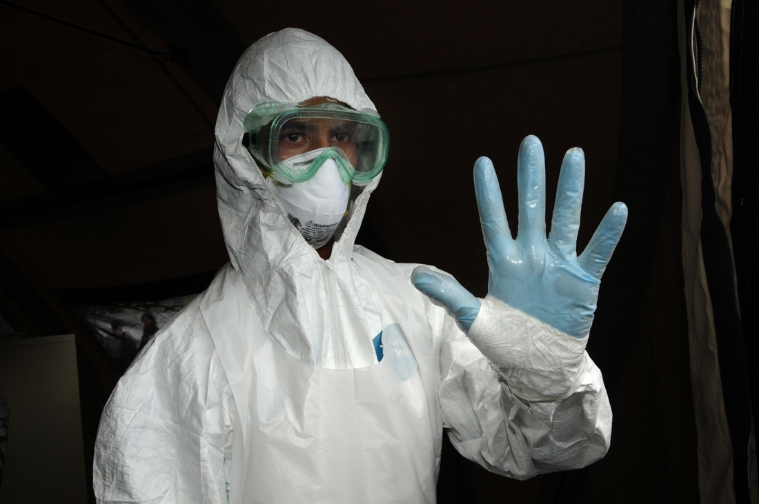 Ebola : l’OMS révise son bilan et fait état de 4.951 morts dans huit pays