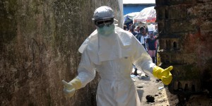 Ebola : des tests des vaccins réalisés dès la fin janvier dans les zones de contamination