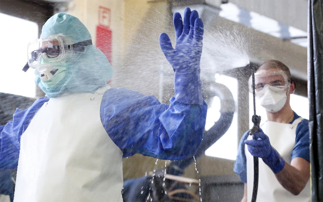 Un infirmier devient le second cas d’Ebola du pays 