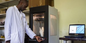 La technologie 3D offre une nouvelle vie aux amputés en Ouganda 