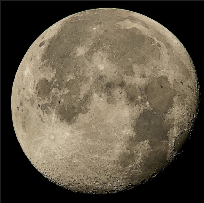 La vue inédite de la lune depuis la station spatiale internationale 