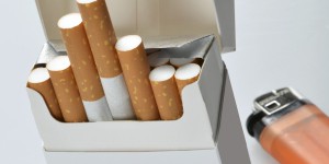 La France a adopté le paquet de cigarettes neutre 