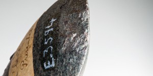 Un fragment de «la plus ancienne» hache connue découvert en Australie 