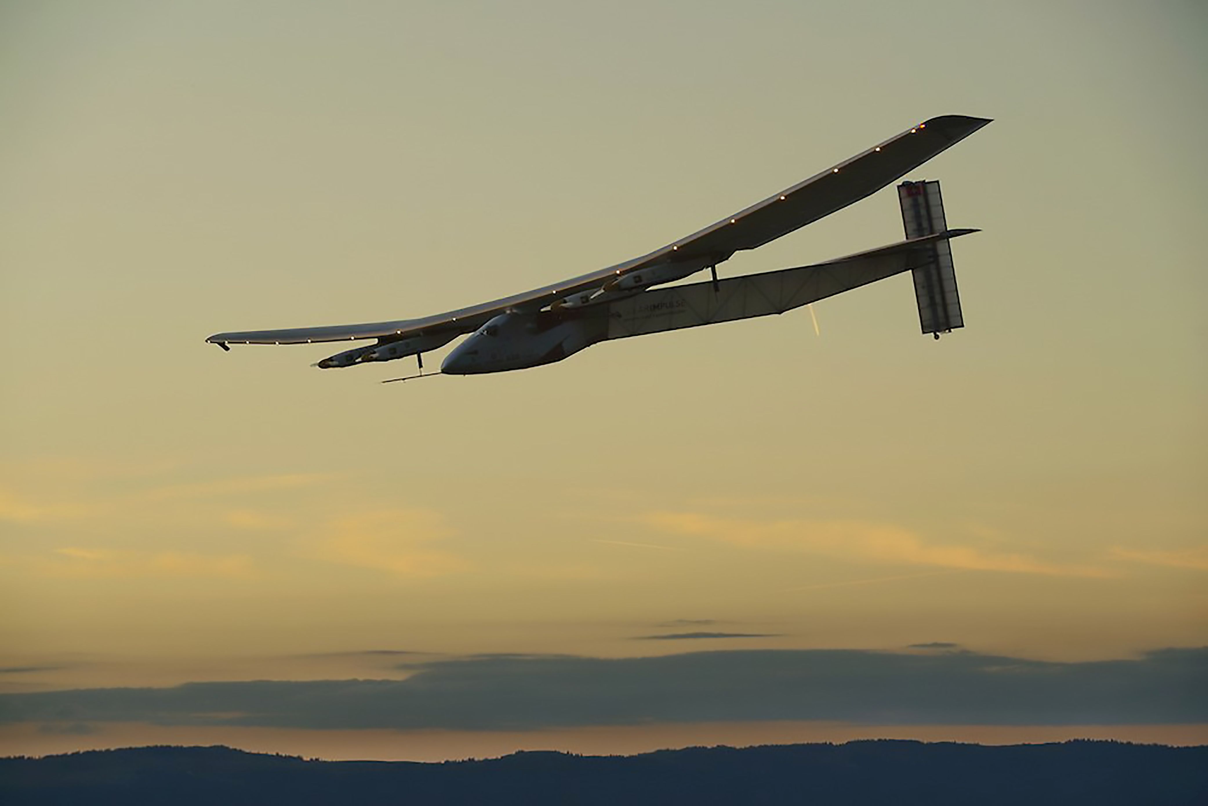 Solar Impulse 2 réussit sa première traversée de l’Atlantique  