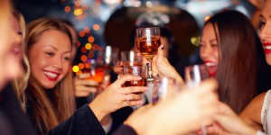 Jeunes, alcool & société demande des lois plus claires et la fin de la pub pour l’alcool 