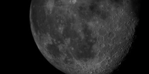 Une énorme photo de la Lune, pour en apprécier chaque petit cratère 