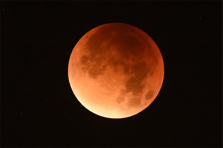 Comment observer l’éclipse de Lune, ce lundi aux aurores? 