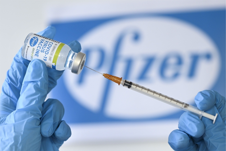 Les résultats des essais cliniques du vaccin Pfizer validés par une revue scientifique 