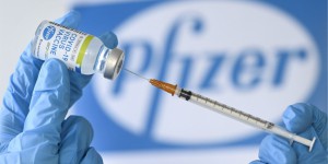 Les résultats des essais cliniques du vaccin Pfizer validés par une revue scientifique 