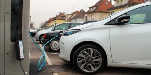EDF et Bolloré en concurrence pour construire un réseau national de recharge en France