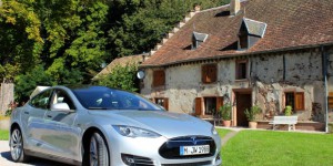 Tesla : Baisse des tarifs pour la Model S en France