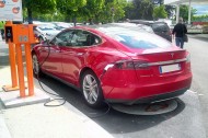 Immatriculations de voitures électriques : un bon mois de mars