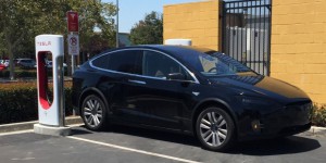 Tesla Model X : préparation de la chaîne de production