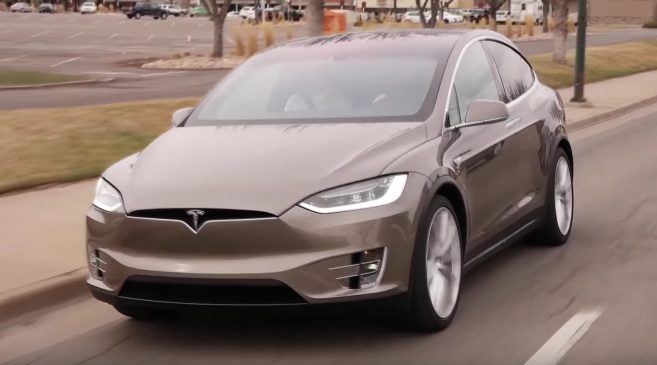 Vidéo : le Tesla Model X en images
