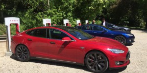 Officiel : les Superchargers de Tesla vont devenir payants