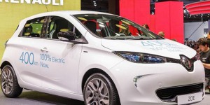 La nouvelle Zoé en tête des ventes du stand Renault au Mondial de l’Auto