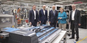 Daimler débute la construction de son usine de batteries pour voitures électriques