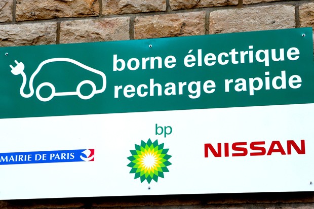 BP veut déployer des bornes de recharge dans ses stations-services