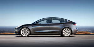 La production de la Tesla Model 3 atteint 2000 unités par semaine