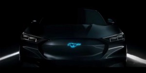 Le crossover électrique Ford Mach-E sera « d’enfer »