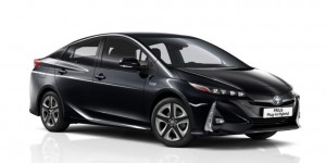 La Toyota Prius hybride rechargeable disponible en cinq places