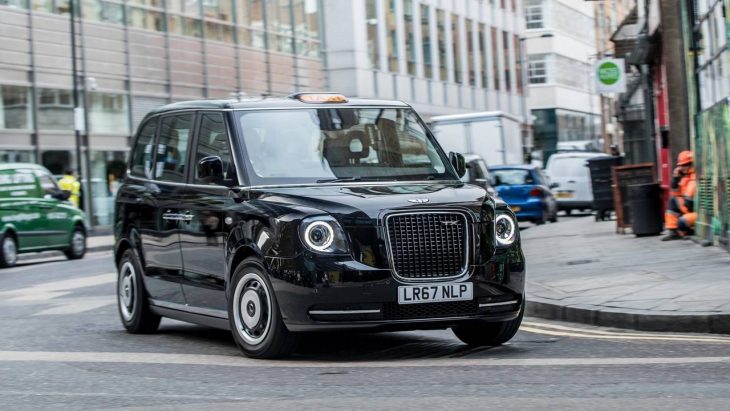 Taxi électrique : Le Royaume-Uni teste la recharge par induction