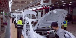 Tesla Model 3 : sa fabrication en vidéo à la Gigafactory de Shanghai