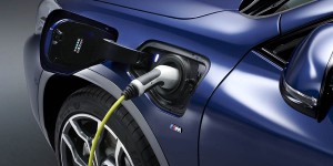 Prime voitures hybrides rechargeables : quels sont les modèles éligibles au bonus ?