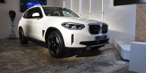 BMW iX3 : premier contact avec le SUV électrique bavarois