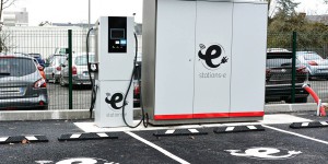 Stations-e : Un réseau de 10 000 stations de recharge en France en 2026