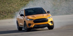 Ford dévoile les nouvelles Mustang Mach-E GT et Performance Edition