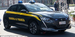 Des Peugeot 208 électriques pour la police italienne