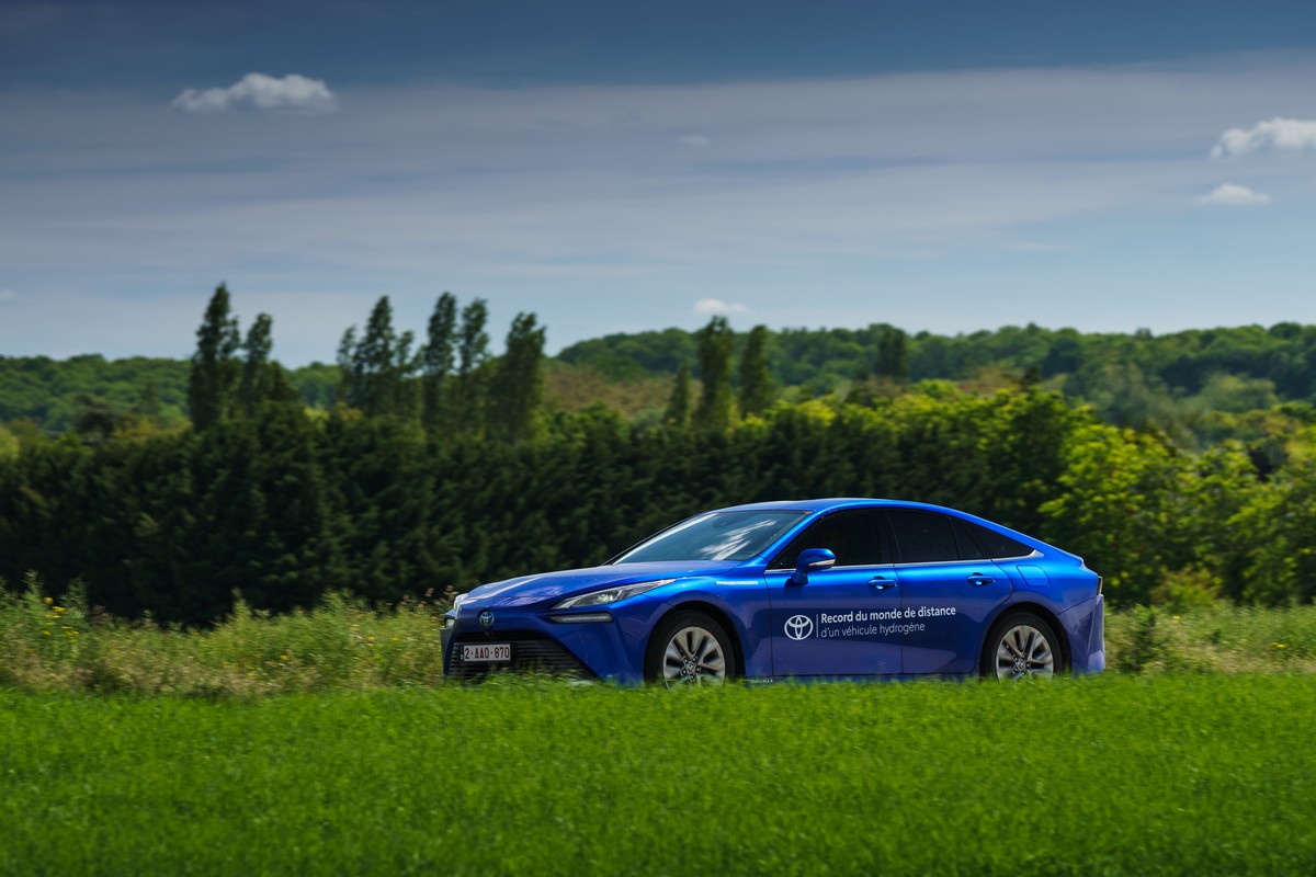 Voiture à hydrogène : La nouvelle Toyota Mirai bat le record de distance