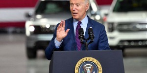 Etats-Unis : Biden veut 50 % de voitures électriques en 2030