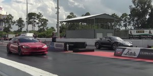 La Tesla Model S Plaid affronte la Porsche Taycan Turbo S