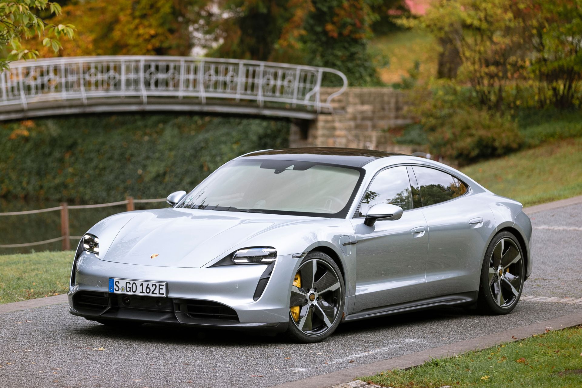 Voiture électrique : Porsche tente t-il de cacher des problèmes de batteries ?