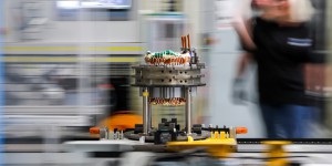 Renault ePT-160 : notre découverte de la ligne de production du moteur électrique à Cléon