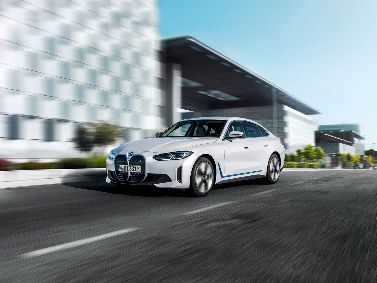 La BMW i4 bientôt plus accessible pour contrer la Tesla Model 3