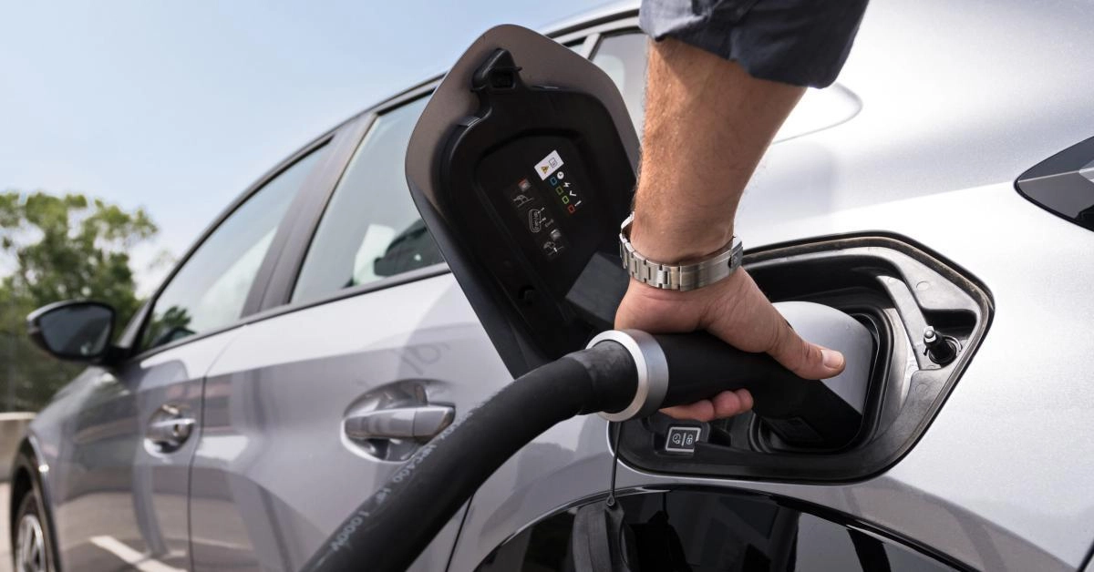 Prix de l’électricité : quelle hausse craindre en 2023 pour la recharge de sa voiture ?