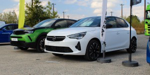 Black Friday 2022 : les offres pour les voitures électriques, câbles et bornes de recharge